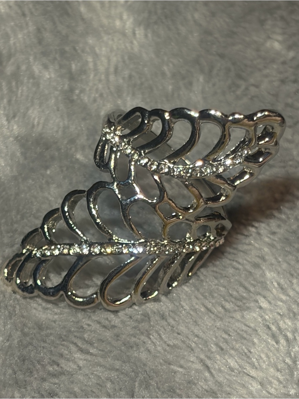 2010s Double Leaf Statement Ring Size 9 Silver Tone Rhinestone Openwork